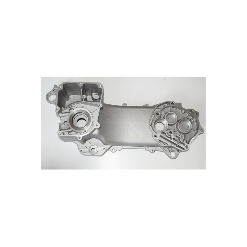 KARTER ŚRODKOWY SILNIKA - GŁÓWNY 4T GY6 139QMB- 46CM KARTER ŚRODKOWY SILNIKA - GŁÓWNY 4T GY6 139QMB- 46CM